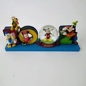 Disneyland Sammlerstück 2002 Mini Schneekugel mit Mickey & Friends - Bild 1 von 4