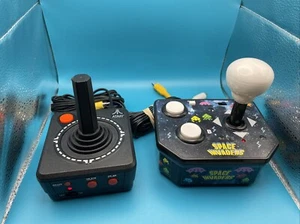 Space Invaders & Atari Plug N Play 10 n 1 TV Joystick Game Jakks Pacific Tested - Picture 1 of 5