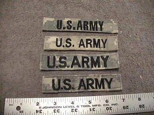 Lote de cuatro pestañas de pecho ACU del ejército de los Estados Unidos - Imagen 1 de 3