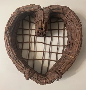 Rustic Heart Grapevine Wall Basket, 10”x10” Wicker Handwoven, Hanging, Farmhouse - Picture 1 of 19