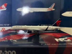 NG Models 1:400 Delta Airlines 757-200 Rare SD - Picture 1 of 6