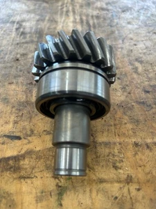 su303424 John Deere 5055E countershaft ilde gear - Picture 1 of 3