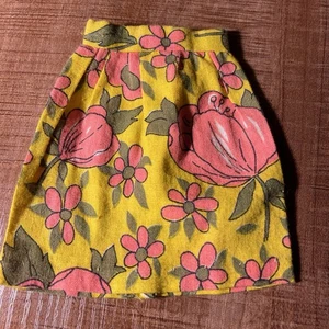 Falda Vintage Floral Rosa Amarillo Se Ajusta a Barbie Talla Muñeca Hong Kong Sin Presión - Imagen 1 de 3