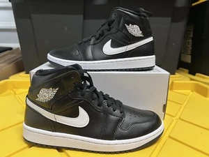 Nike Air Jordan 1 Mid Black White Women Size 7.5W/6Y DV0991-001 New Box No Lid - Picture 1 of 7