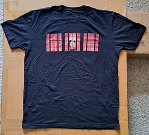 Sixteen Candles Nueva Talla XL Camisa Negra Mondo Fuera de Uso Paquete de Mocosos Hughes Película Años 80 - Imagen 1 de 4
