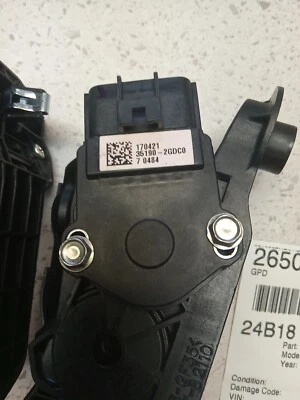 KIA SOUL GAS PEDAL THROTTLE ACCELERATOR SENSOR OEM 2014 - 2019💠 35190-2GDC0 - Image 1 of 4