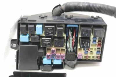 CAJA DE FUSIBLES RELÉ MAZDA CX-7 2007 2008 2009 2010 2011 2012 EG21-66767 OEM 1215 Foto 1 de 4