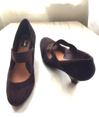 Clarks Artisan Women's Dress Shoes Brown Suede  Active Air Sole -  Size 10M - Image 1 of 4