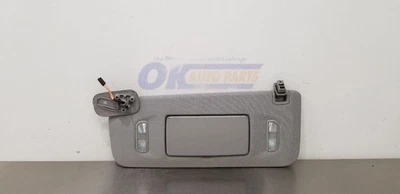 19 CHEVY SUBURBAN 1500 PARASOL ILUMINADO CONDUCTOR IZQUIERDO GRIS Foto 1 de 4