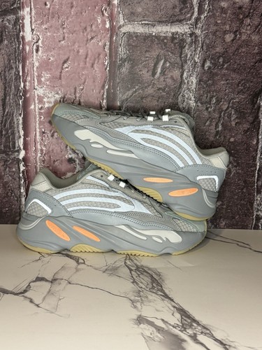 Taglia 5.5 Adidas Yeezy Boost 700 V2 Inertia
