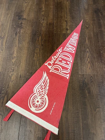 NHL Detroit Red Wings Vintage Circa 1970's Team Logo Hockey Cover