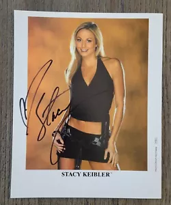 STACY KEIBLER cartolina fotografica firmata 8x10 ex stella WWF WWE - 1D - Foto 1 di 1