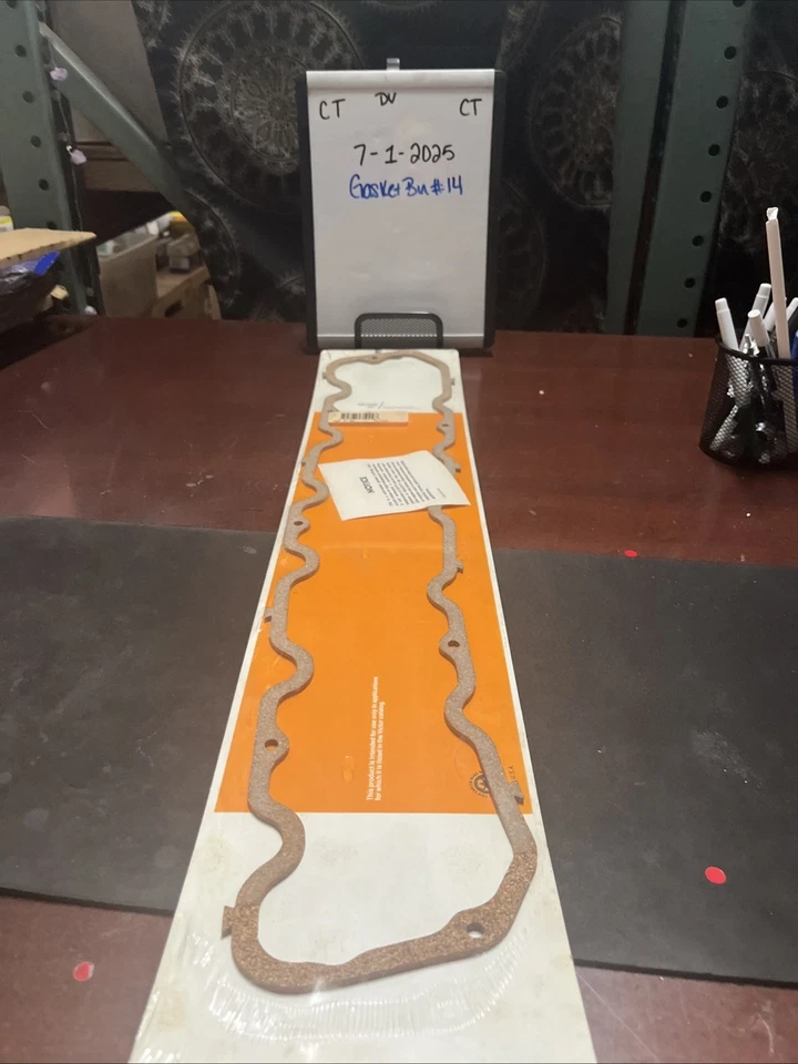 Junta de cubierta de válvula de motor Victor VS27546 Foto 1 de 2