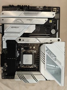 ASUS ROG Strix Z790-A Gaming WiFi II LGA 1700 ATX DDR5 M.2 Motherboard - READ - Afbeelding 1 van 9