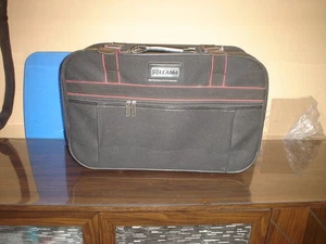 Vintage Llamas Briefcase - Black - Picture 1 of 6