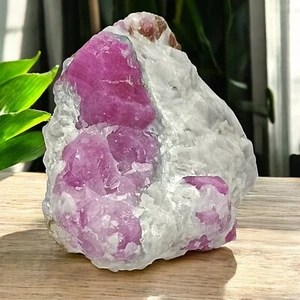 Natürliches Rubin Präparat - Wohndeko Kristall - Reiki Heilkristalle - Bild 1 von 10