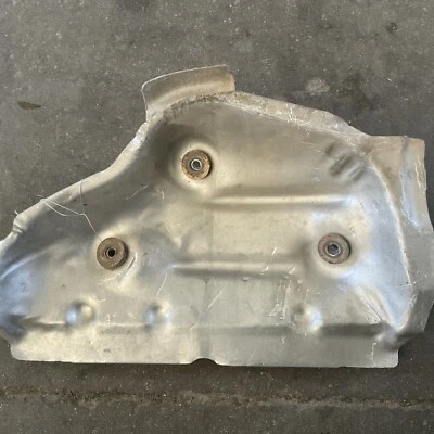 Теплозащитный экран левого выпускного коллектора 07–18 Infiniti G35 G37 Nissan 370z 16590-JK20B - Изображение 1 из 4