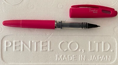 Pluma Estilográfica Pentel Tradio Rosa TRJ98P-A - con Tinta Negra Foto 1 de 4