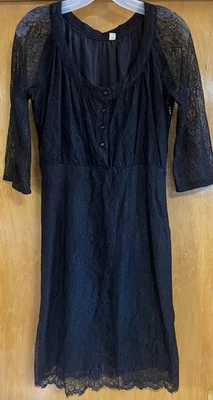 Vestido de renda KIMCHI BLUE Urban Outfitters 66170 preto de seda, tamanho 2, em excelente estado usado - Imagem 1 de 4