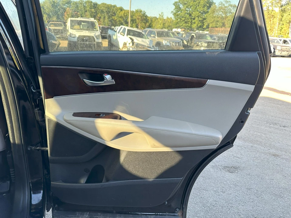 16 17 18 KIA SORENTO Rear Door Trim Panel Passenger Side Right - Image 1 of 1