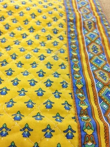 Corredor de Mesa Acolchado Dorado - Amarillo Azul Paisley Reversible 37 X 16" - Imagen 1 de 6