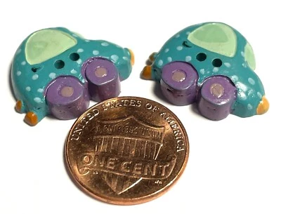 2 Vtg JHB Hand-Painted Resin Blue Purple Car Novelty Kid Buttons 22mm 7/8" 15008 - Image 1 of 3