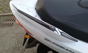 2 ADESIVI 3D PROTEZIONE MANIGLIE compatibili per SUZUKI BURGMAN 400 2017-2023 - Foto 1 di 3