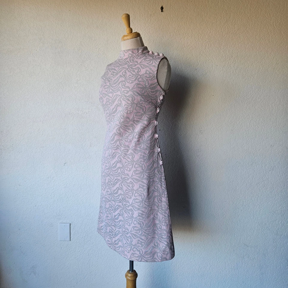 Leslie Fay Pink Silver 60s 70s Groovy Mod High Neck Cocktail Knit Mini Dress M - Image 1 of 4