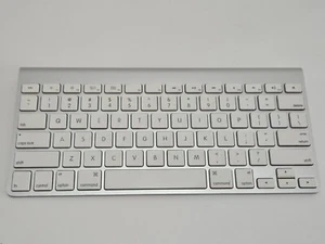 Apple Magic A1314 Bluetooth Wireless Aluminum Keyboard Silver Tested Working - Picture 1 of 8