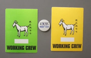 REM backstage pass pegatinas de tela satinada ¡DOS OTTO PLUS prendedor promocional! - Imagen 1 de 2