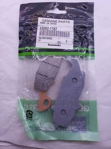 NUEVO 1996 - 2005 GENUINO KAWASAKI VULCAN PASTILLAS DE FRENO DELANTERAS CLÁSICAS 43082-1187 - Imagen 1 de 7