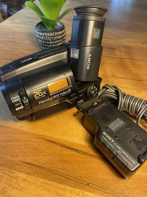 Sony Handycam 8mm CCD-TR66 Camcorder - tested working with charger - Image 1 of 4