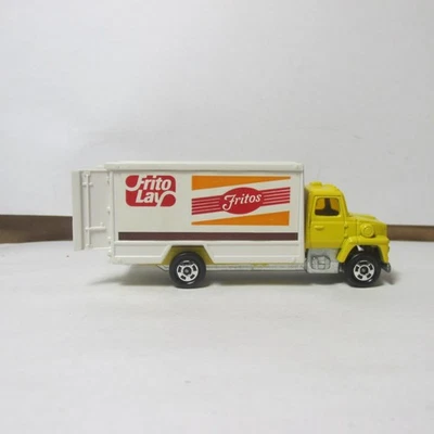 ANTIGUOS COCHES DE BOLSILLO TOMY TOMICA DIECAST NO. Camión Ford F62 Frito Lay hecho en Japón Foto 1 de 4