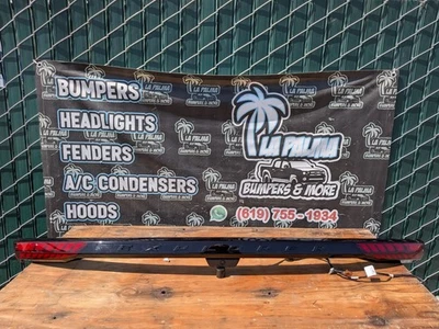 FORD EXPLORER 2025-2026 LUZ TRASERA CENTRAL LUZ TRASERA CÁMARA LED RB5B-13B433 Foto 1 de 4