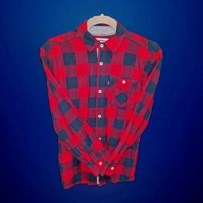 Camisa Levi's para niño mediana 10-12 roja/negra a cuadros manga larga abotonada Foto 1 de 4