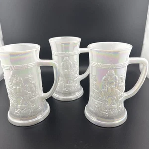 3 Bundesglas Moonglow weiß irisierend Milchglas Wirtshaus Szene Bierstein - Bild 1 von 10