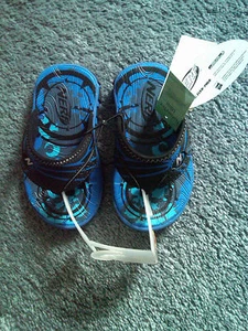 NUEVAS CON ETIQUETAS SANDALIAS NERF NIÑOS PEQUEÑOS CHANCLAS AZUL OSCURO TALLA 7 - Imagen 1 de 1