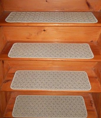 13 步 9 英寸 x 30 英寸 1 着陆 30 英寸 X 30 英寸高级 Wilton 羊毛地毯楼梯踏板。 — 第 1/4 张图片