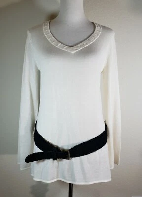 全新 NINE & CO 毛衣女式 M 象牙色腰带铃 L/S 针织套衫 V 领衬衫 — 第 1/4 张图片