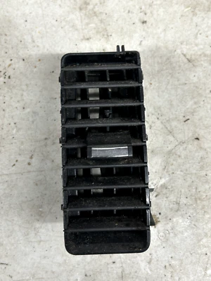 2013-2014 Ford Flex Dash Vent Center 8A83-19C681-A Grille LH - Image 1 of 2