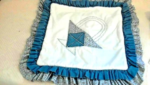 French Knot Ruffle Pillow Cov Basket Front Zips 12.5" x 12.5" Pill Area 17" Diam - Picture 1 of 5
