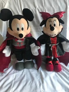 Disney Vampire Mickey and Witch Minnie Mouse Halloween Greeters Cape Bow Door - Picture 1 of 7