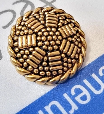 1 Stück grosse goldene Kunststoffknöpf -vintage, 22mm - Bild 1 von 3