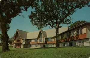 Richmond,IL Alpine Lodge 1970 McHenry County Illinois Postcard - Picture 1 of 2
