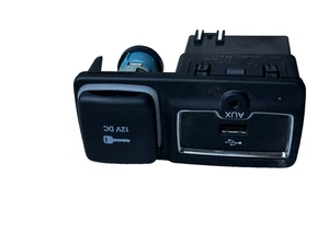 2019 - 2023 Jeep Renegade Aux USB Input Phone Charger Unit 07357049630 OEM ! - Bild 1 von 4