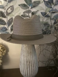 Bailey Strohhut taupe mit braunem Band Gr. L stylisch & wasserabweisend - Bild 1 von 10