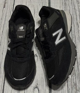New Balance 990V5 Black Suede Sneakers Size 7 Boys Or Womens Size 9 GC990BK5 - Picture 1 of 7