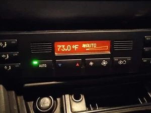 Unidad de control de clima de calefacción de aire acondicionado automática BMW E46 OEM - Probado bueno - 6914009 6902440 - Imagen 1 de 8