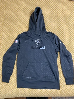 Oakland/Las Vegas Raiders NFL Nike Therma-Fit Hoodie Size Large - Image 1 of 4