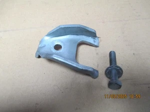 Pontiac 350-400 455 EGR a soporte de montaje de colector 1974-1978. GM usado. OEM. - Imagen 1 de 2